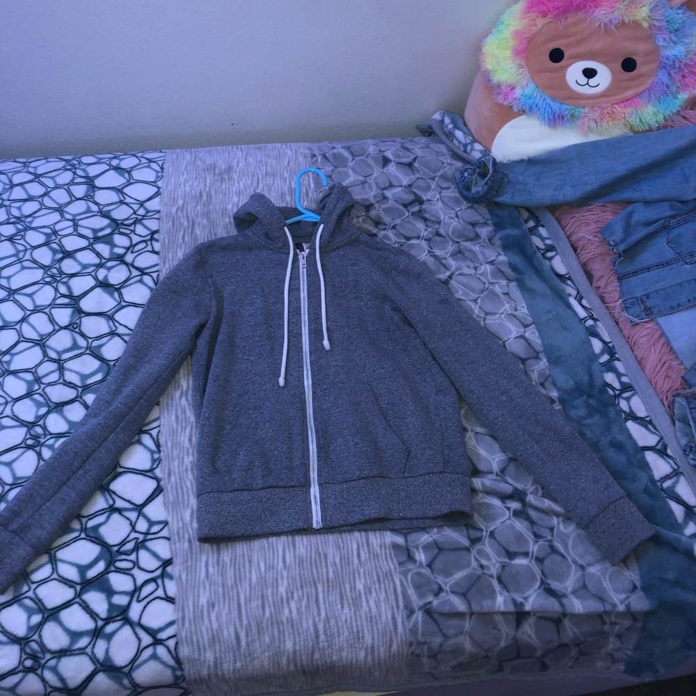 gray sweater
